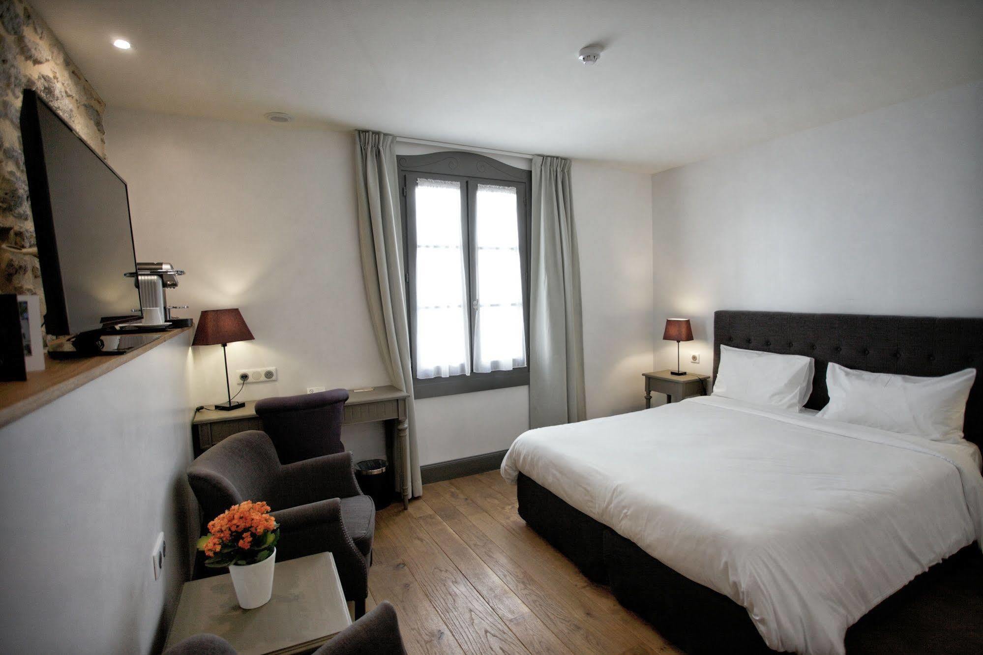 Hotel Henri IV Nérac Esterno foto