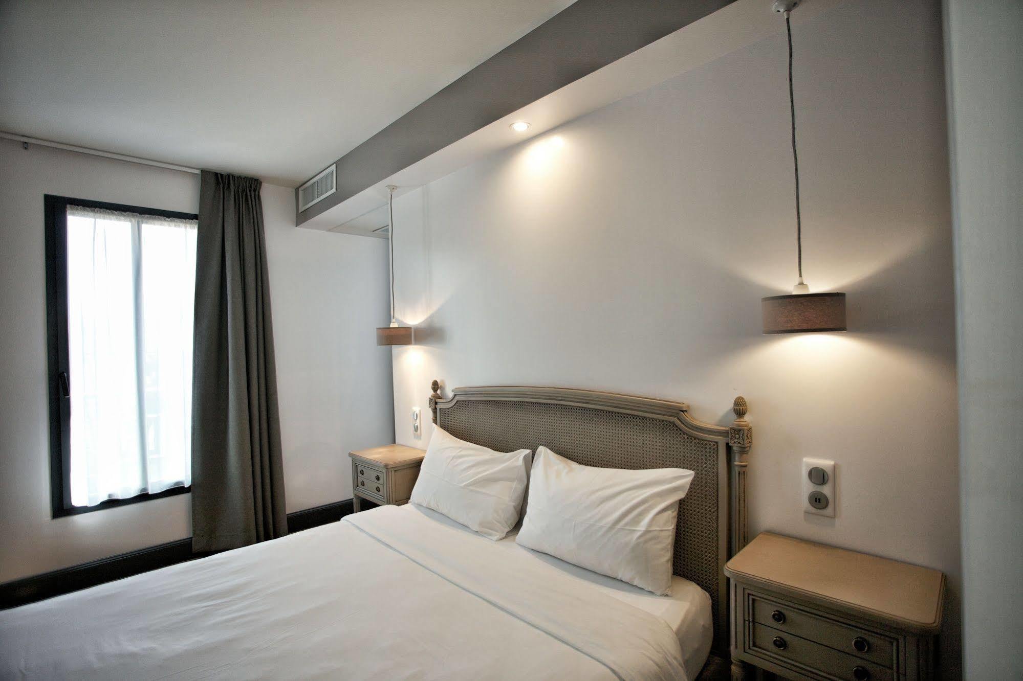 Hotel Henri IV Nérac Esterno foto